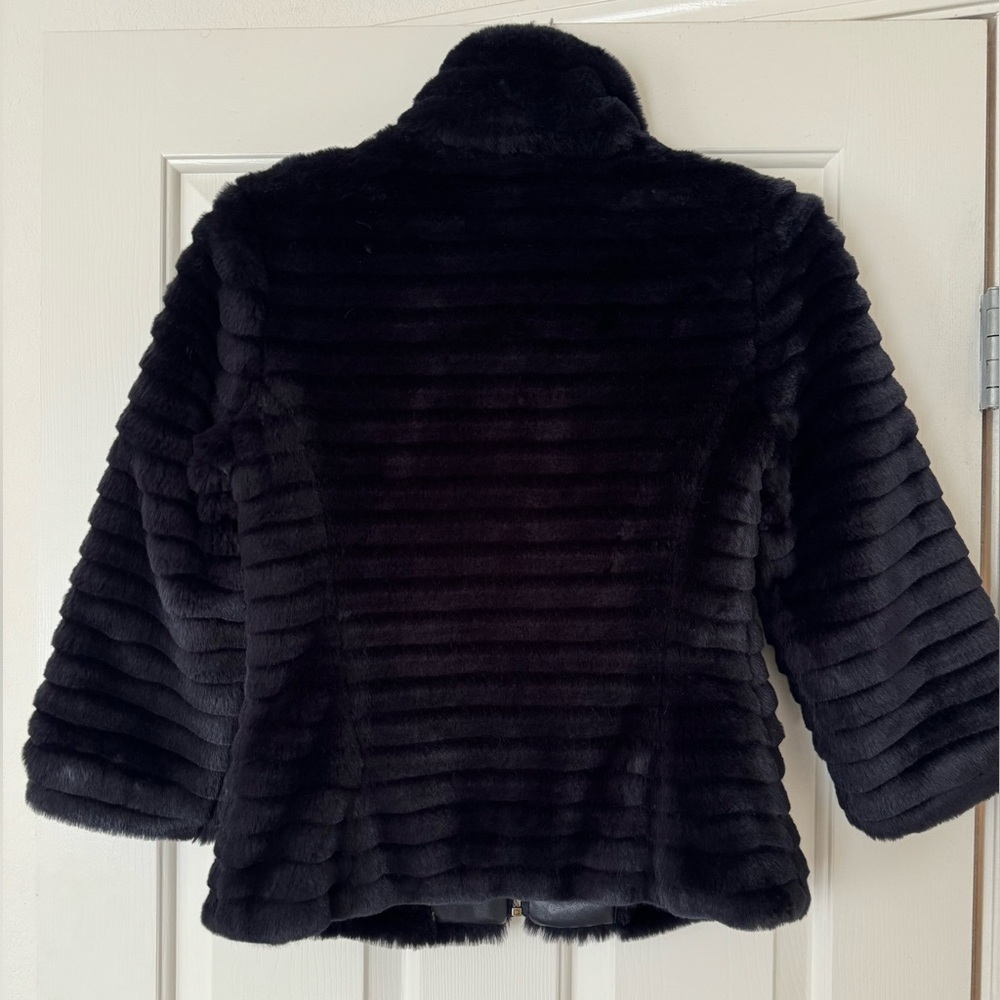 GUESS XS Navy Blue faux fur crop coat